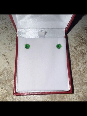 Emerald Green Crystal Stud Earrings - Women Jewelry